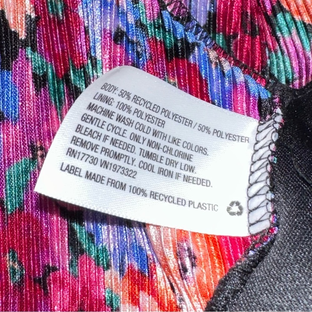 SOLD 💕Wild Fable Floral Bell Sleeve Tie Front Crop Top - Picture 8 of 12